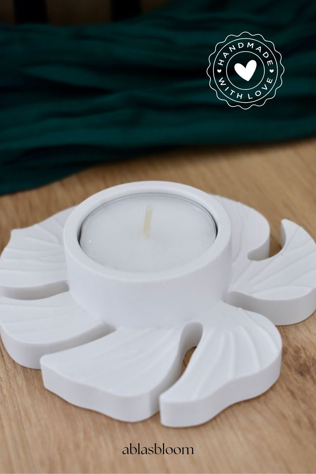 Monstera Design - Teelichthalter - Elegant Interior aus Raysin - Handarbeit