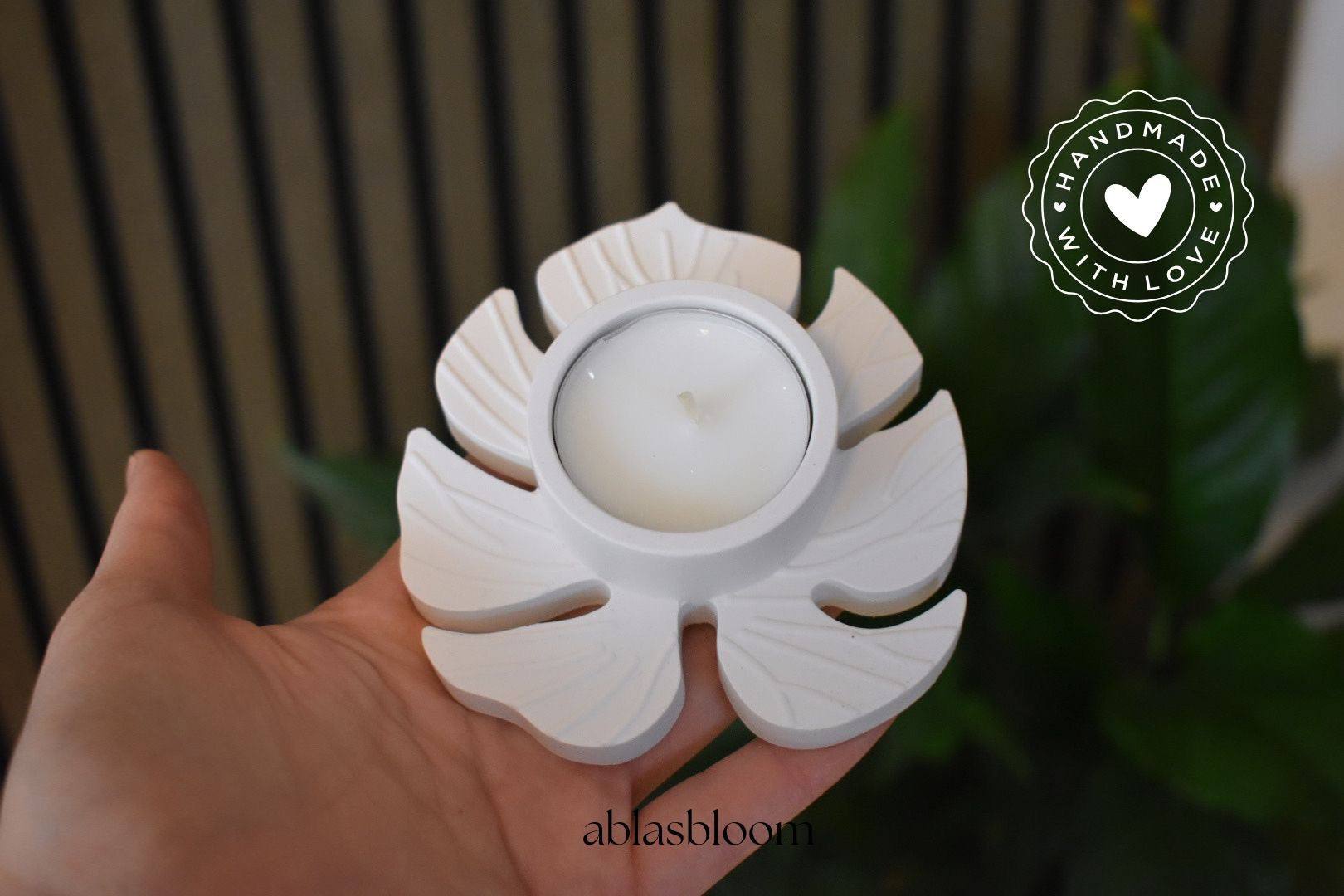 Monstera Design - Teelichthalter - Elegant Interior aus Raysin - Handarbeit